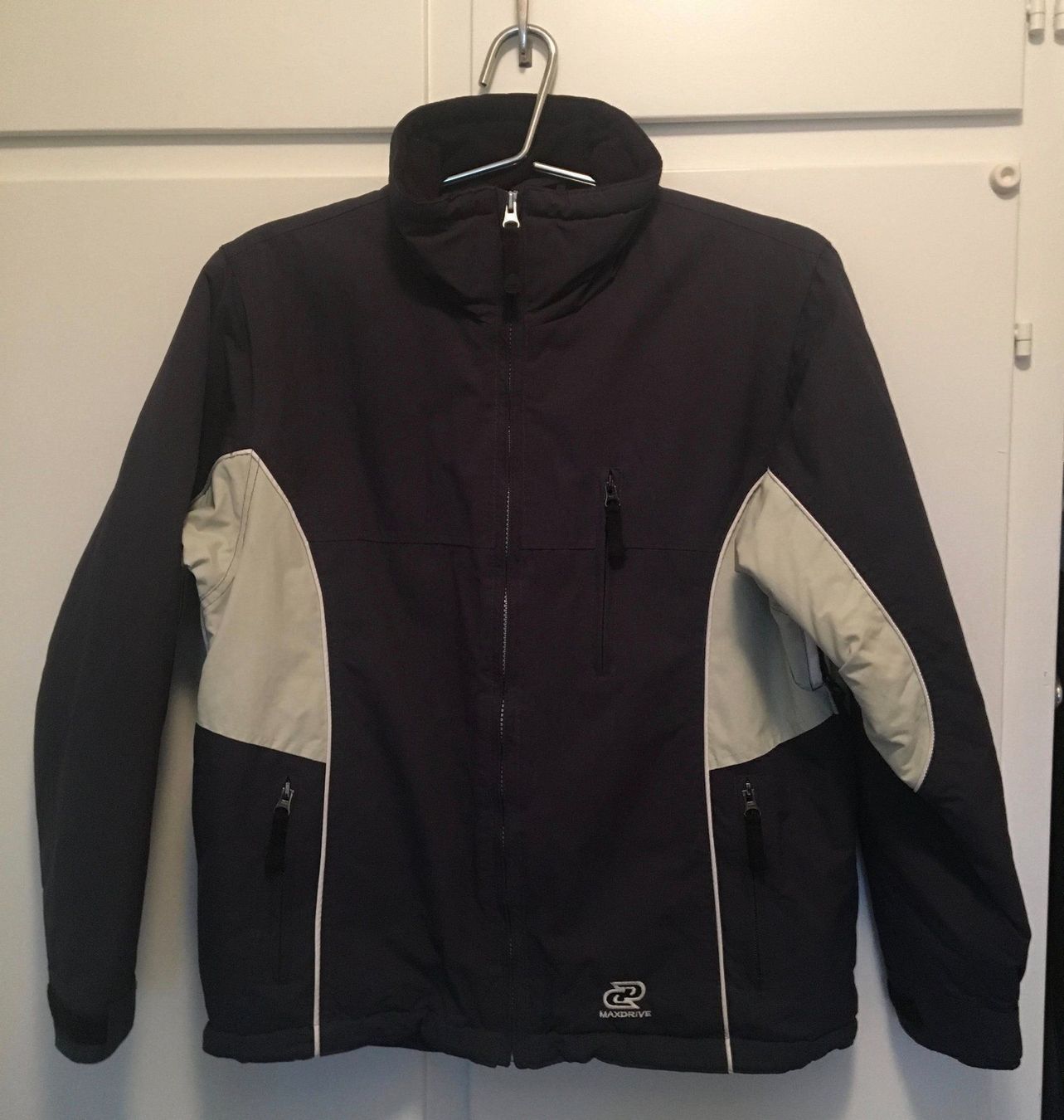 Board: Snowboardjacke MAX DRIVE – Usato da Zürich venduto da Tzhkely24
