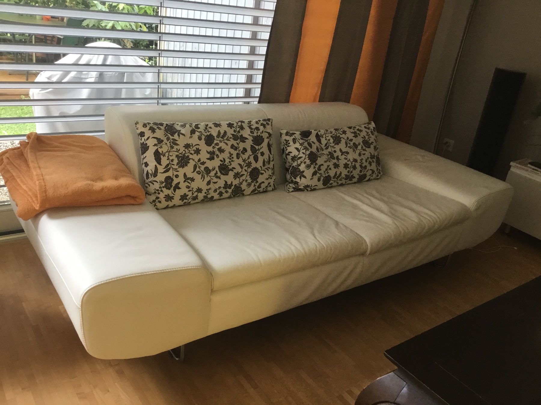 Pfister Divani: Sofa weiss echtes Leder gebrauchter Zustand – Usato da Oetwil am See venduto da yan_ckk2