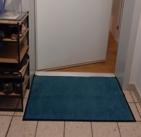 Schöner Fussabtreter in Petrol-Blau, guter Zustand, für den 