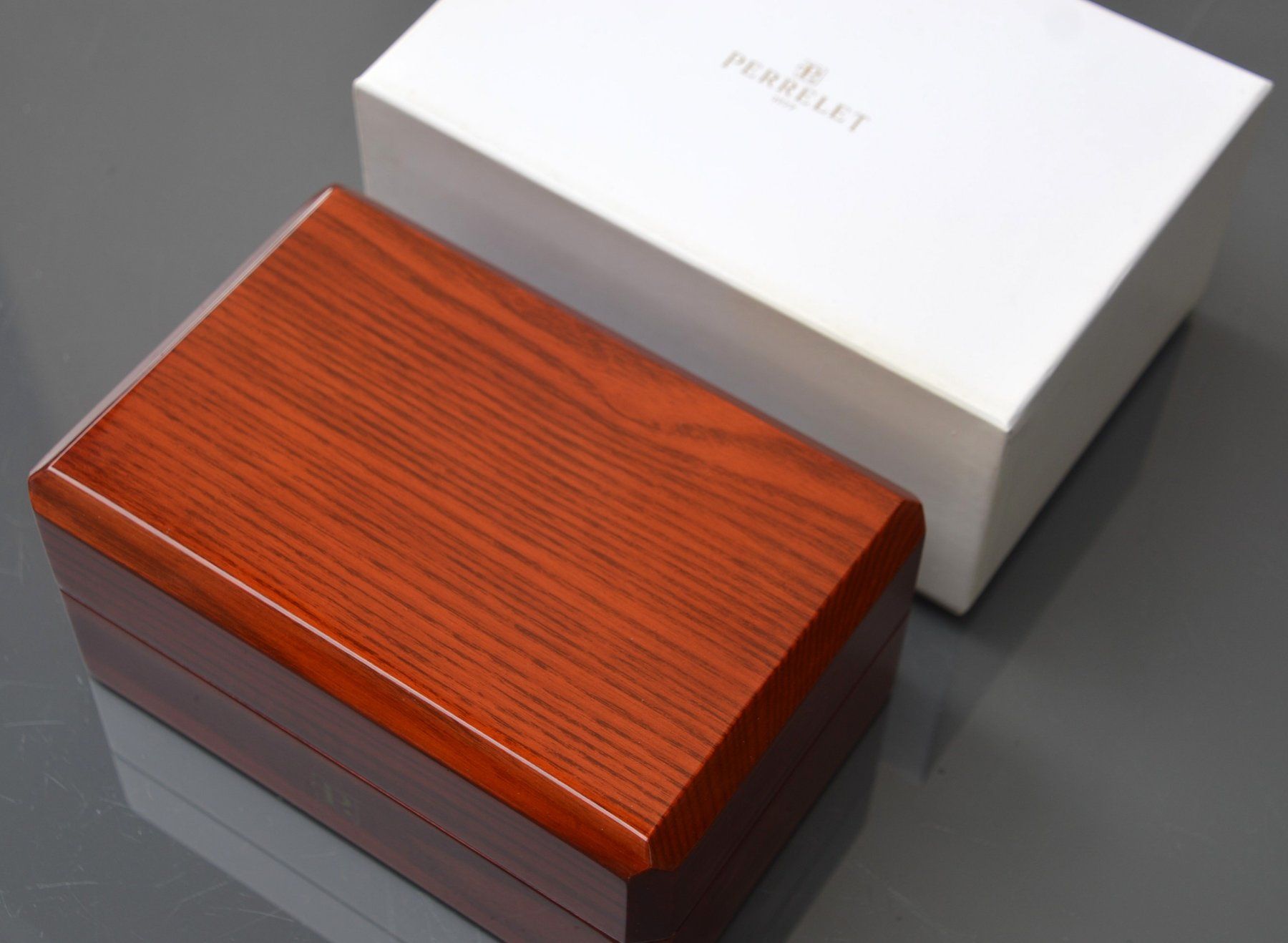 Scatole porta orologi: Uhrenbox  / boîte à montre PERRELET – Nuovo e nell'imballaggio originale da Collonges venduto da Allegree 4
