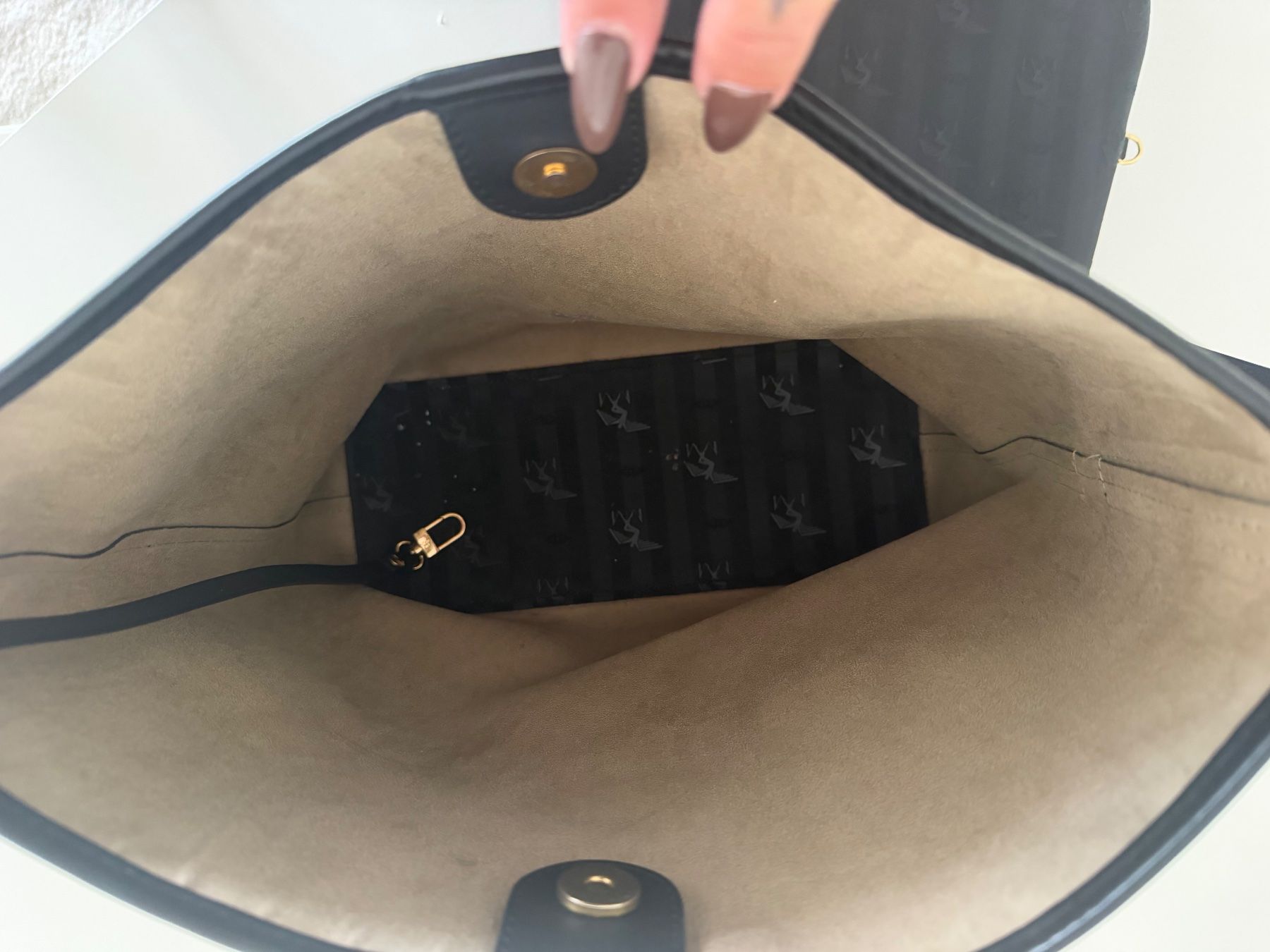 Maison Mollerus Borse da donna: Mollerus Handtasche mit etuie – Usato da Birsfelden venduto da tam_knx7 1