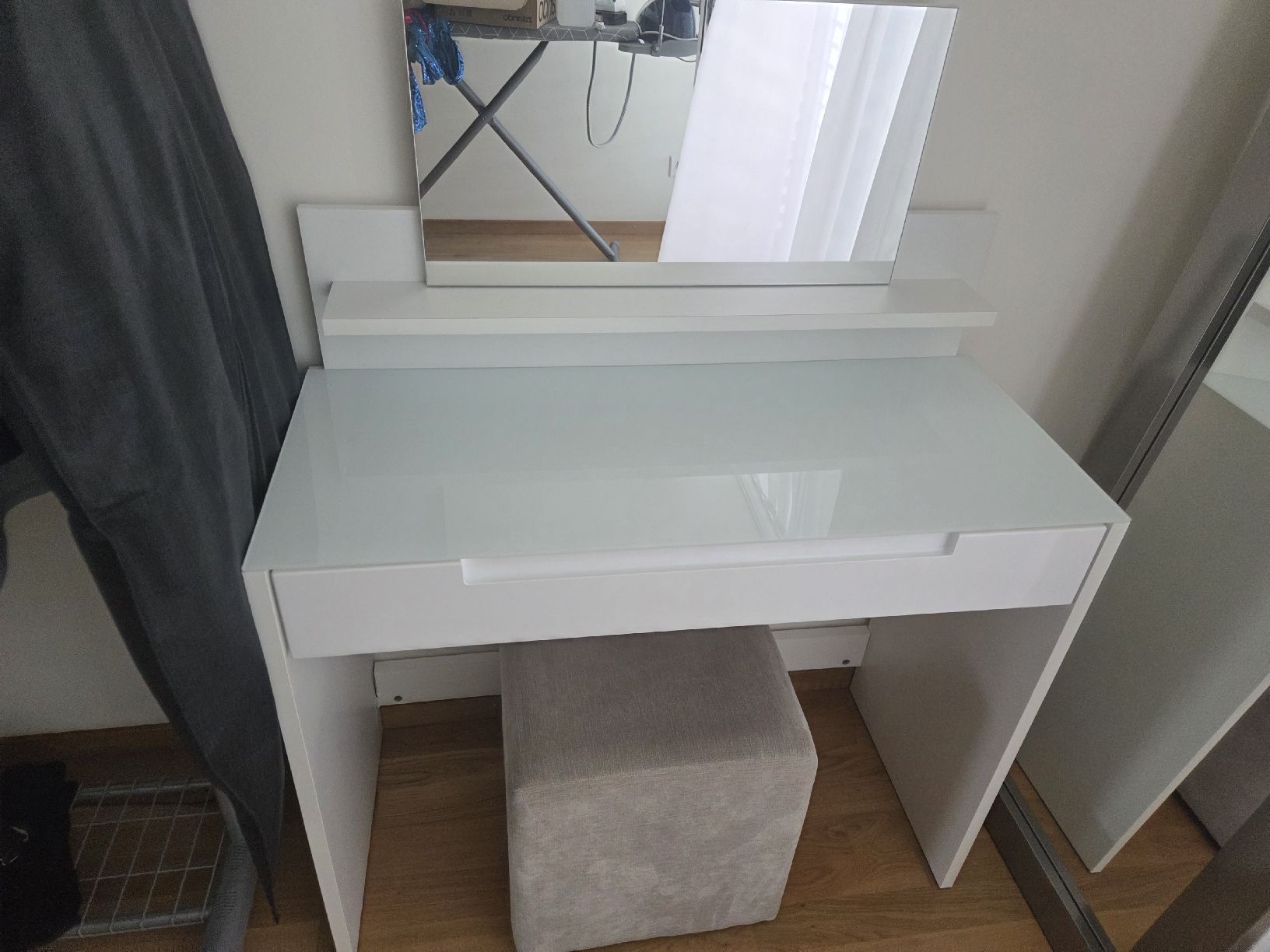 Tavoli da trucco: Schmincktisch inkl Hocker – Usato da Leibstadt venduto da mer_6g9k 1