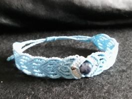 handgemachtes Makramee Armband mit Sodalith