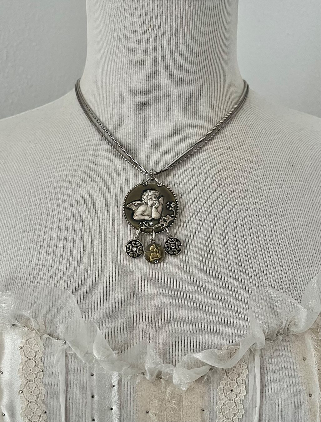 Catenine: Collana vintage con angelo – Usato da Breganzona venduto da mas_tv72 3