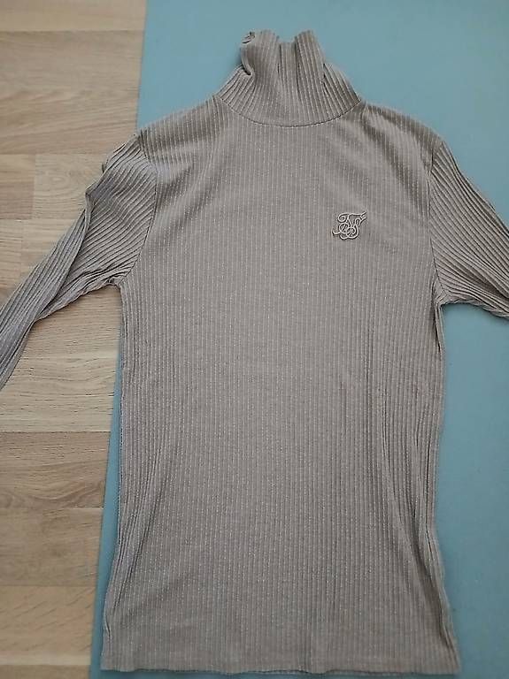 Pullover & Sweatshirts: Pullover zu verkaufen – Gebraucht aus Düdingen von sahli89 1