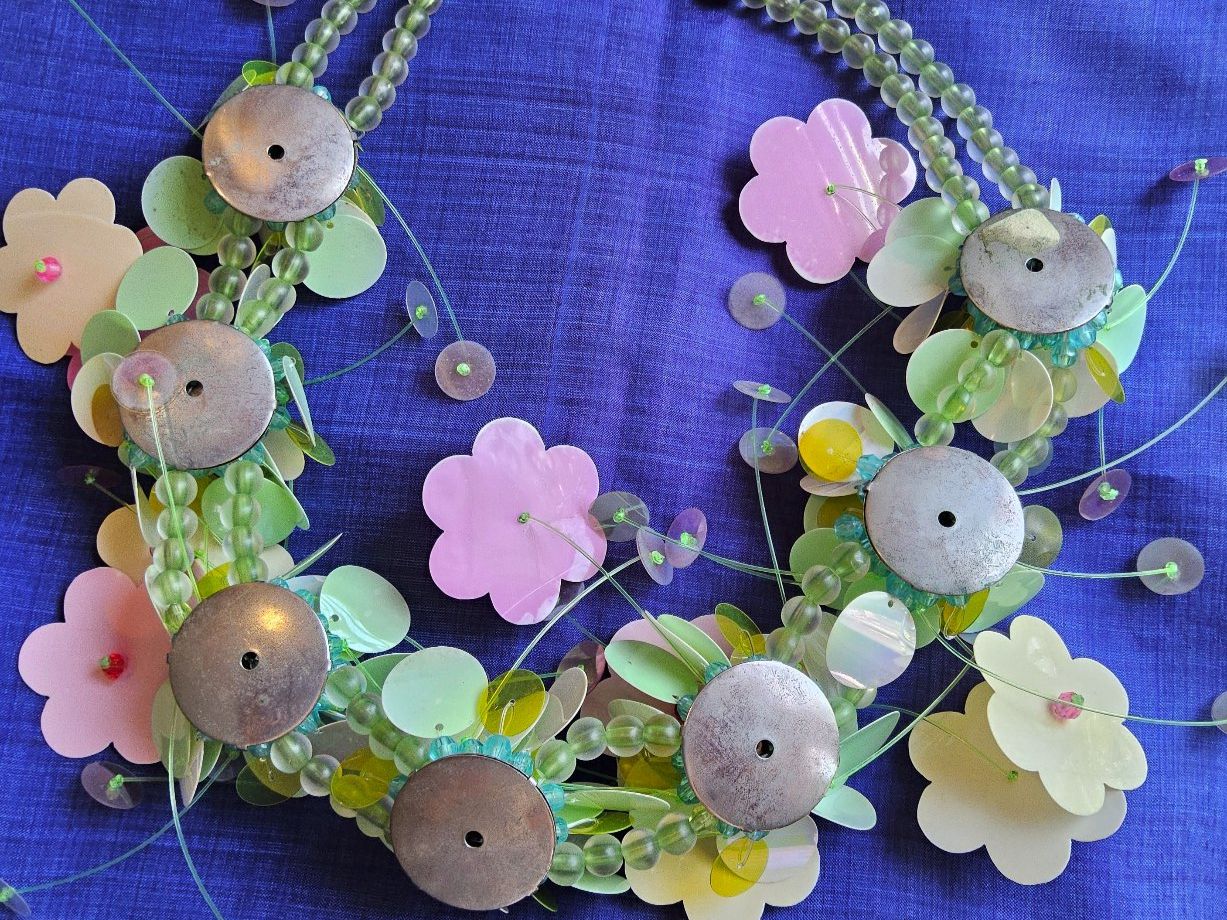 Ketten: Vintage Fun Power Flower Collier – Gebraucht aus Zürich von helsan 7