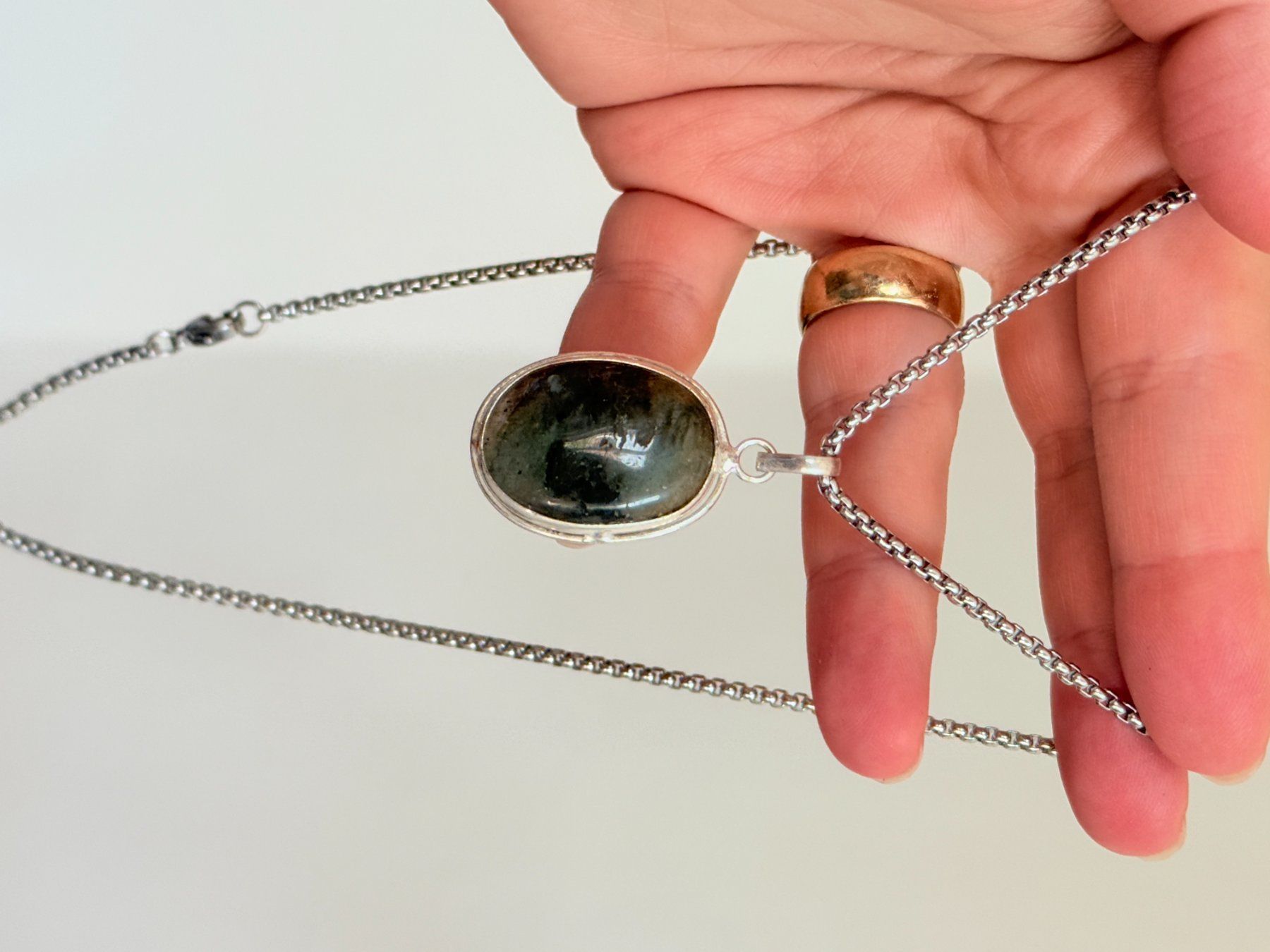 Colliers: Labradorite necklace – Neuf avec emballage d'origine à Genève par AGBERG 2