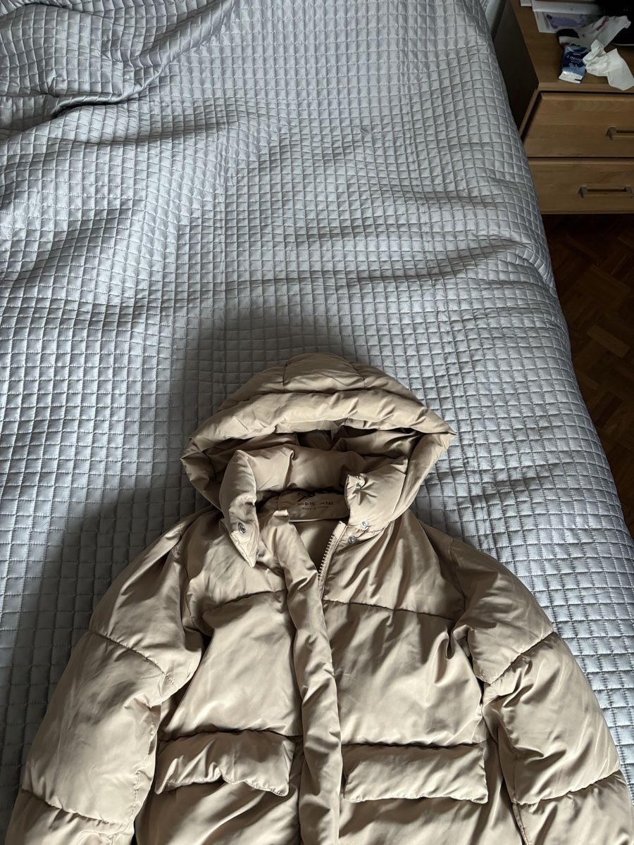 Zara Giacche & Cappotti: ZARA Jacke Mädchen Winterjacke Gr. 140 – Nuovo (secondo la descrizione) da Thalwil venduto da ver_j2lw