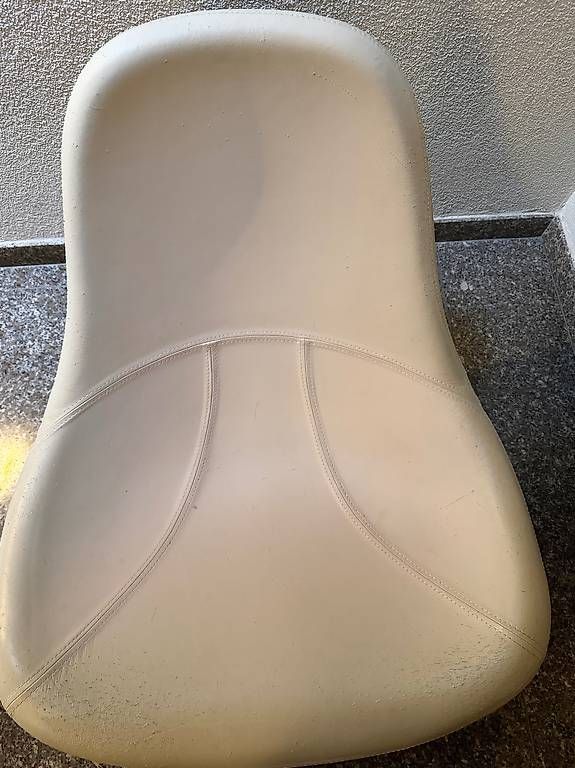 Sessel: Ledersessel drehbar – Gebraucht aus Luzern von ics1 1
