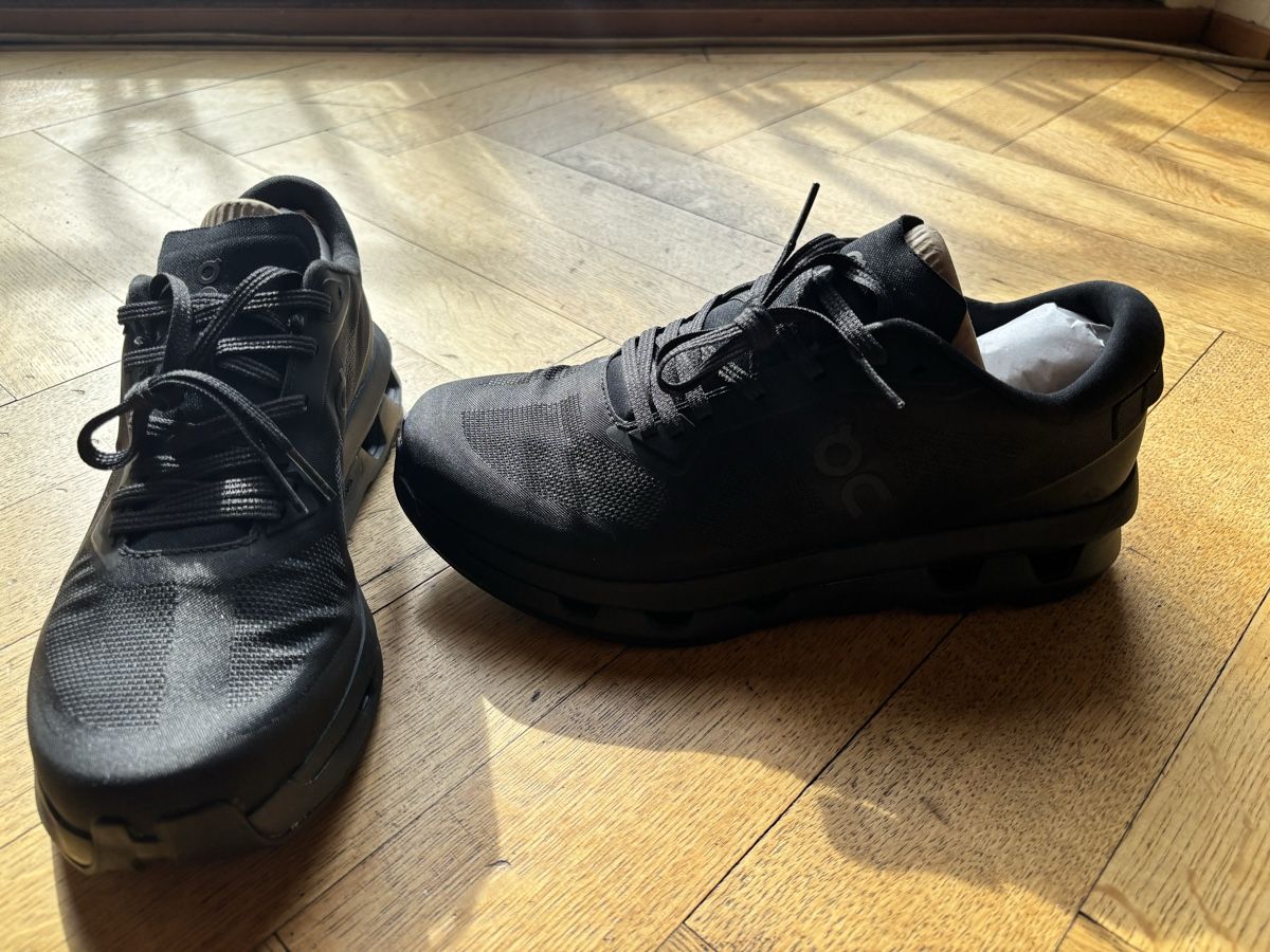 On Chaussures hommes: On Cloudzone – Neuf avec emballage d'origine à Lausanne par sandokan019 1