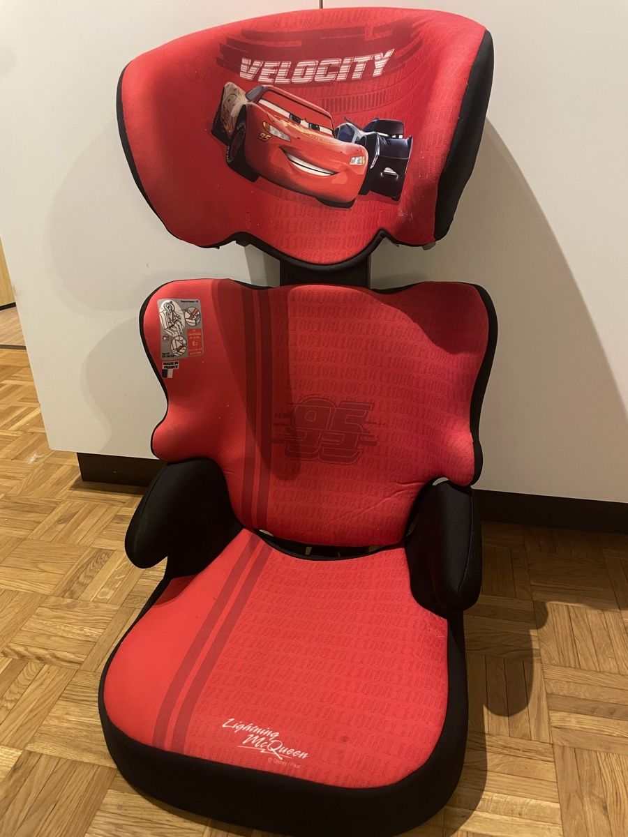 Sièges auto: Kinderautositz "Lightning McQueen" 15-36kg – D'occasion à Turbenthal par Nikalo 1