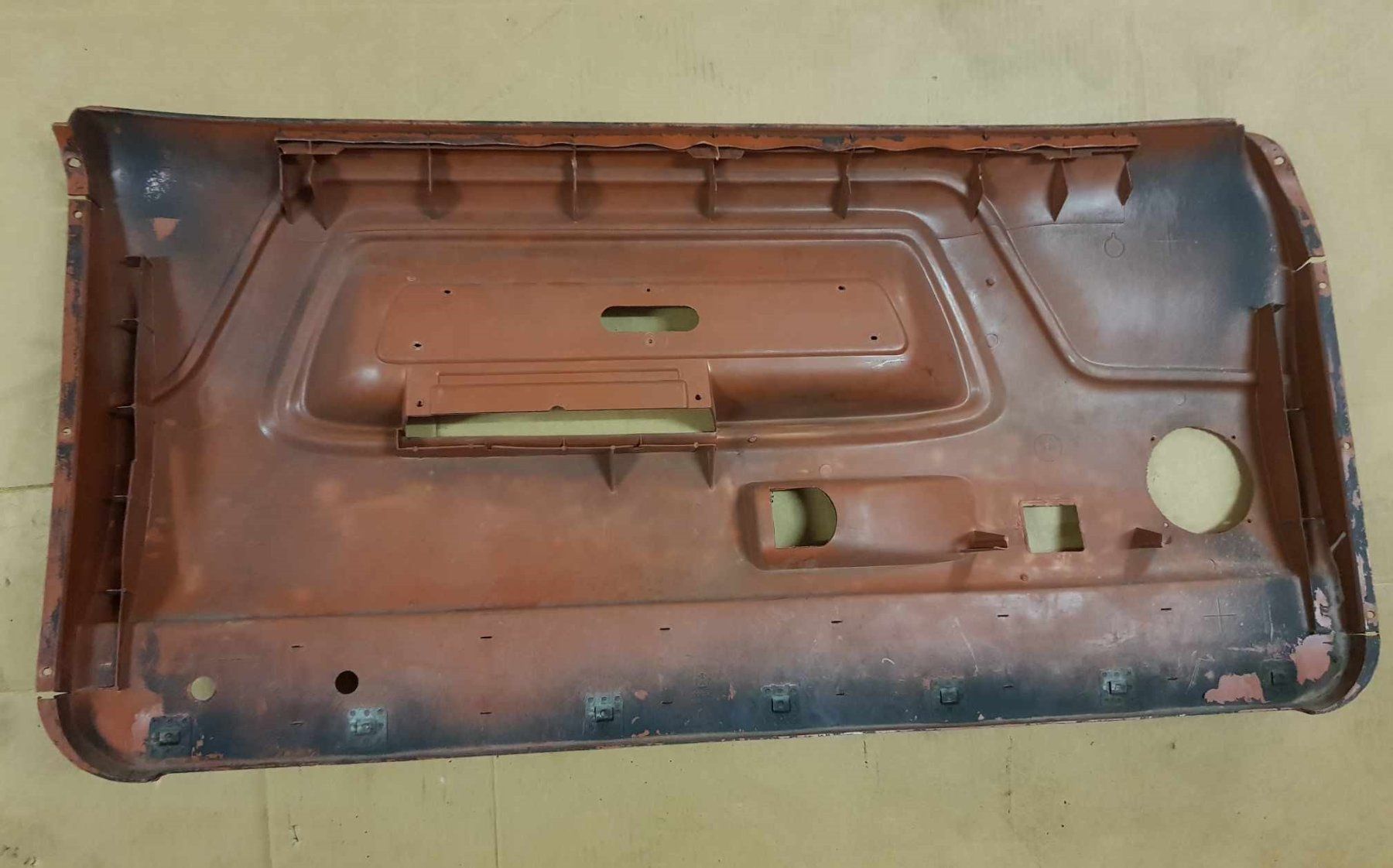 Dodge Tutti pezzi di ricambio auto: 70-74 Dodge Challenger   Door Panels – Usato da Niedergösgen venduto da usc_8qc6 4