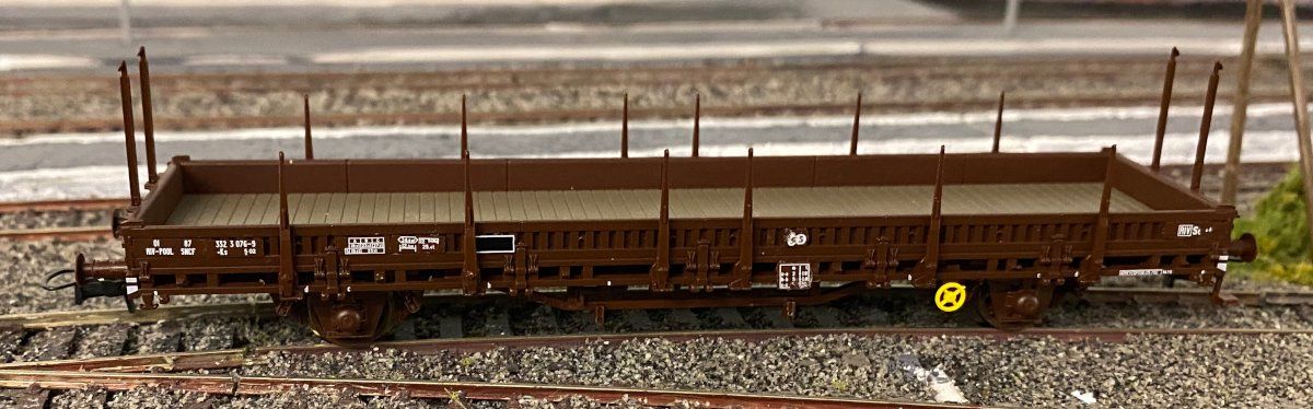 Roco Modellini di ferrovie: SNCF Rungenwagen Typ Ks von Roco – Usato da Gelterkinden venduto da Pingpong8