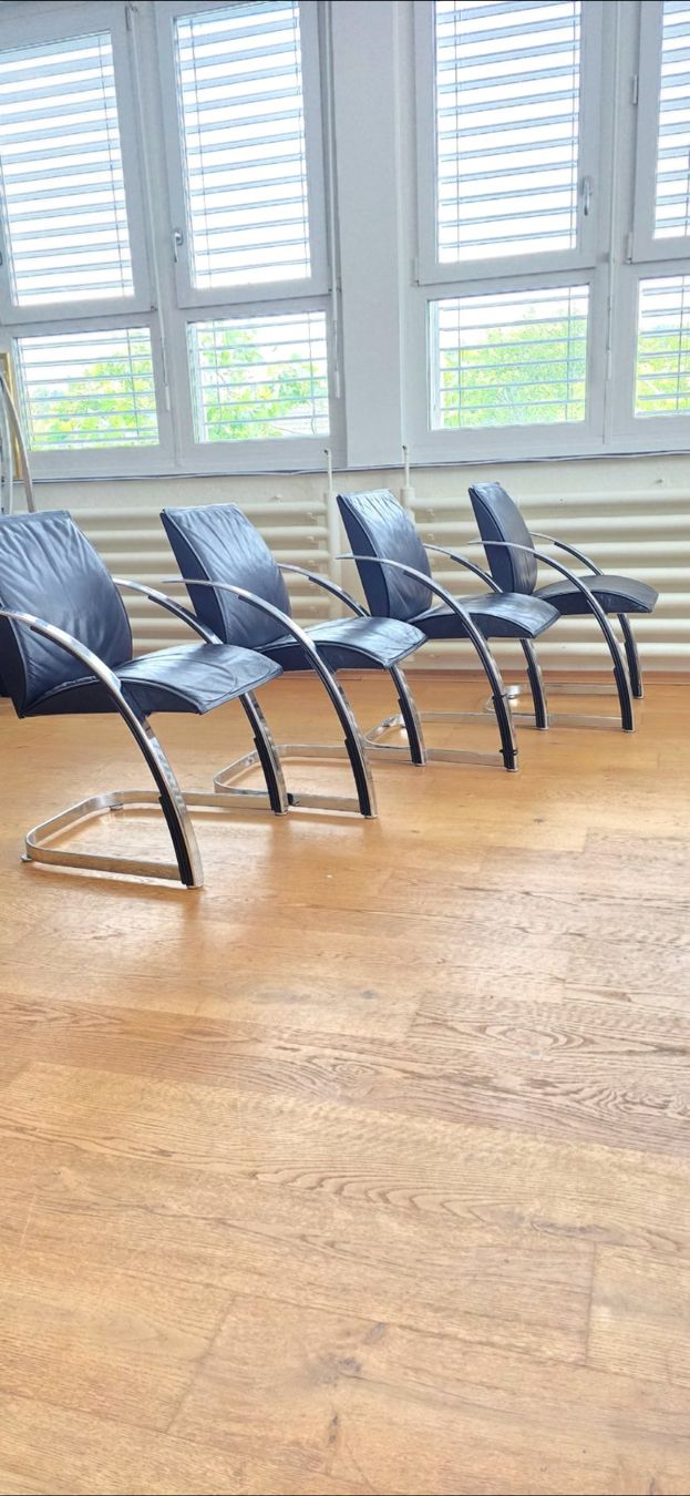 Girsberger Sedie: 4 fauteuils freischwinger,  girsberger canteliver – Usato da Pieterlen venduto da mou_hx6c