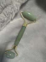 Jade Roller zur Gesichtsmassage