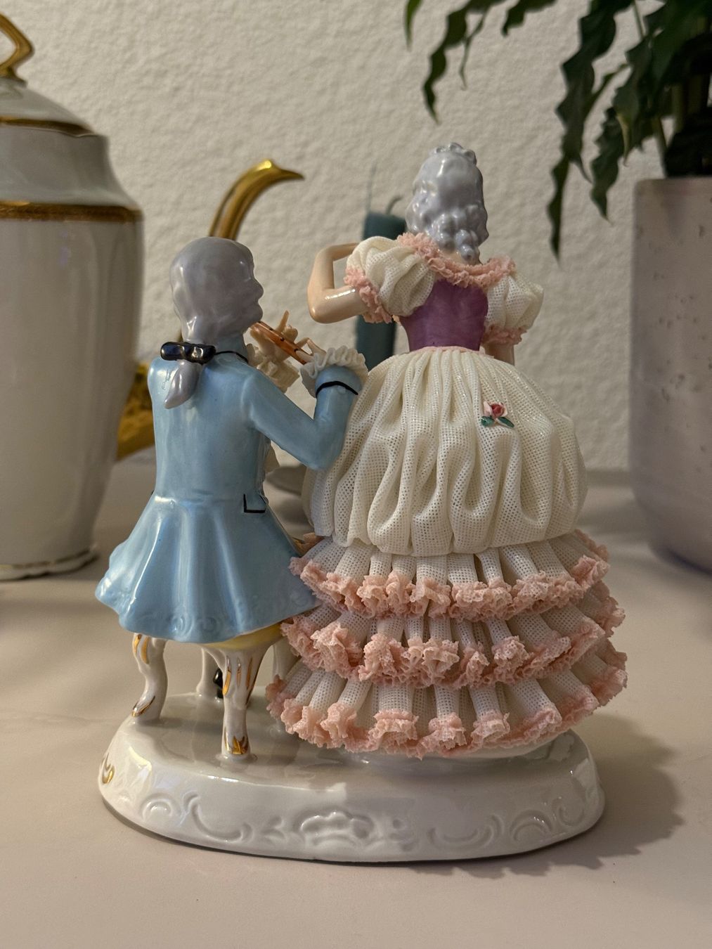 Statuette: Vintage Capodimonte Porcelain Figurine – Usato da Clarens venduto da vat_2x6j 5