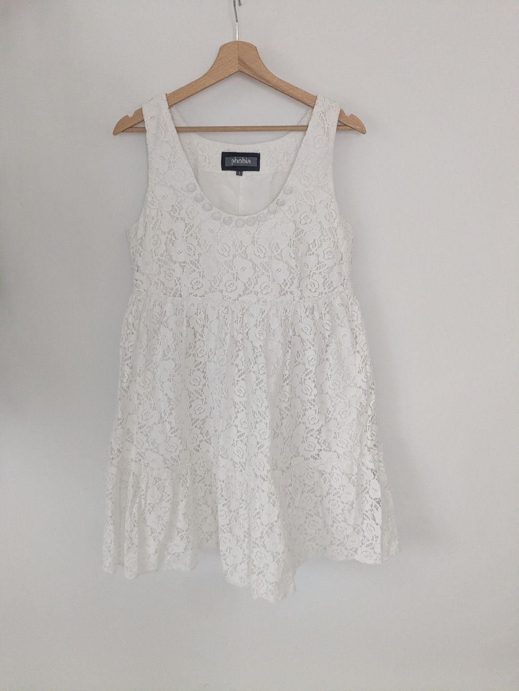 Kleider: Kleid weiss Spitze Grösse M, phobia – Gebraucht aus Rorschach von olg_5qq2 1