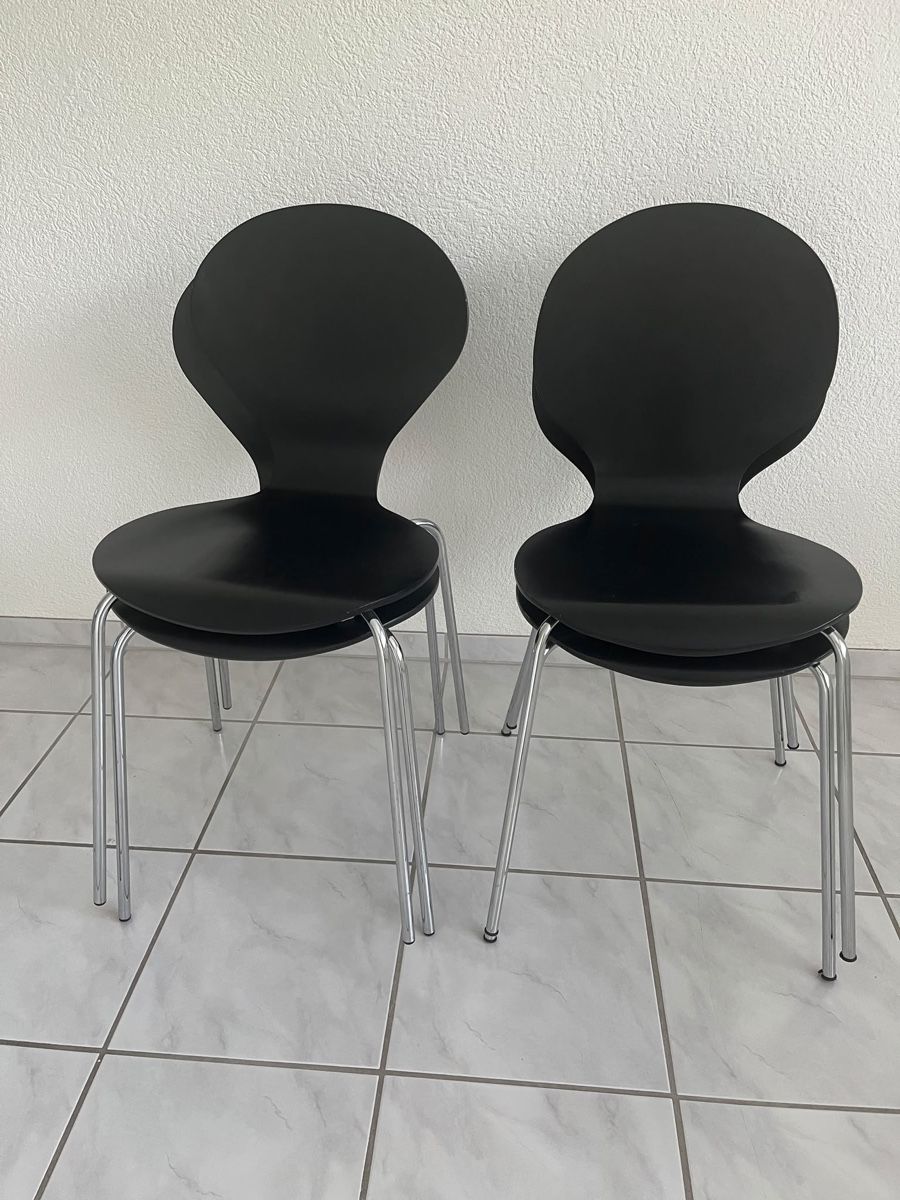 Chaises: Vier Stühle mit Metallgestell – D'occasion à Ostermundigen par Pehido22 2