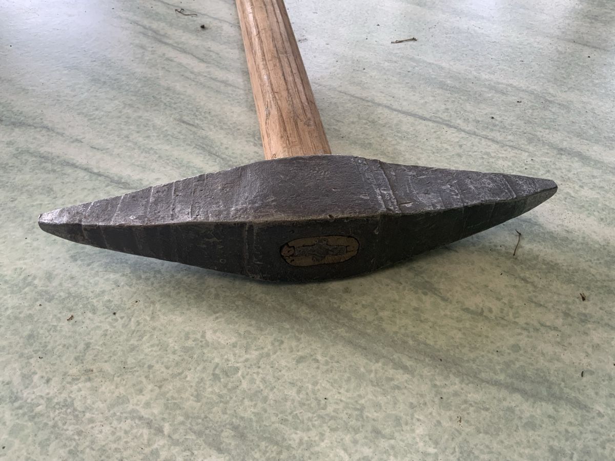 Tutti gli attrezzi: Antiker grosser Steinhammer ca 1.8 kg – Usato da Willisau venduto da Marcello63 1