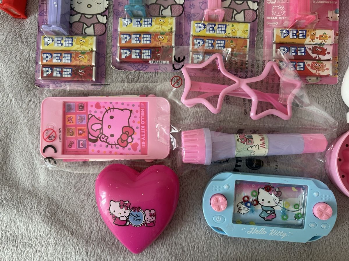 Hello Kitty Spielzeuge: GRAND LOT D’ARTICLES HELLO KITTY SANRIO  – Gebraucht aus Givisiez von dor_xb9k 2