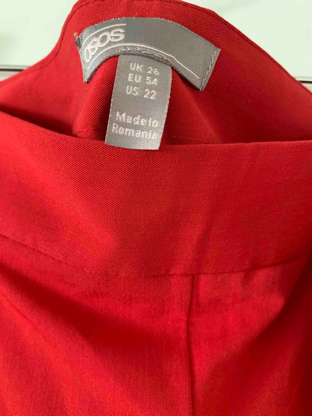 Asos Pantaloni: Rote Hose EUR 54 – Usato da Thalwil venduto da san_685y 3