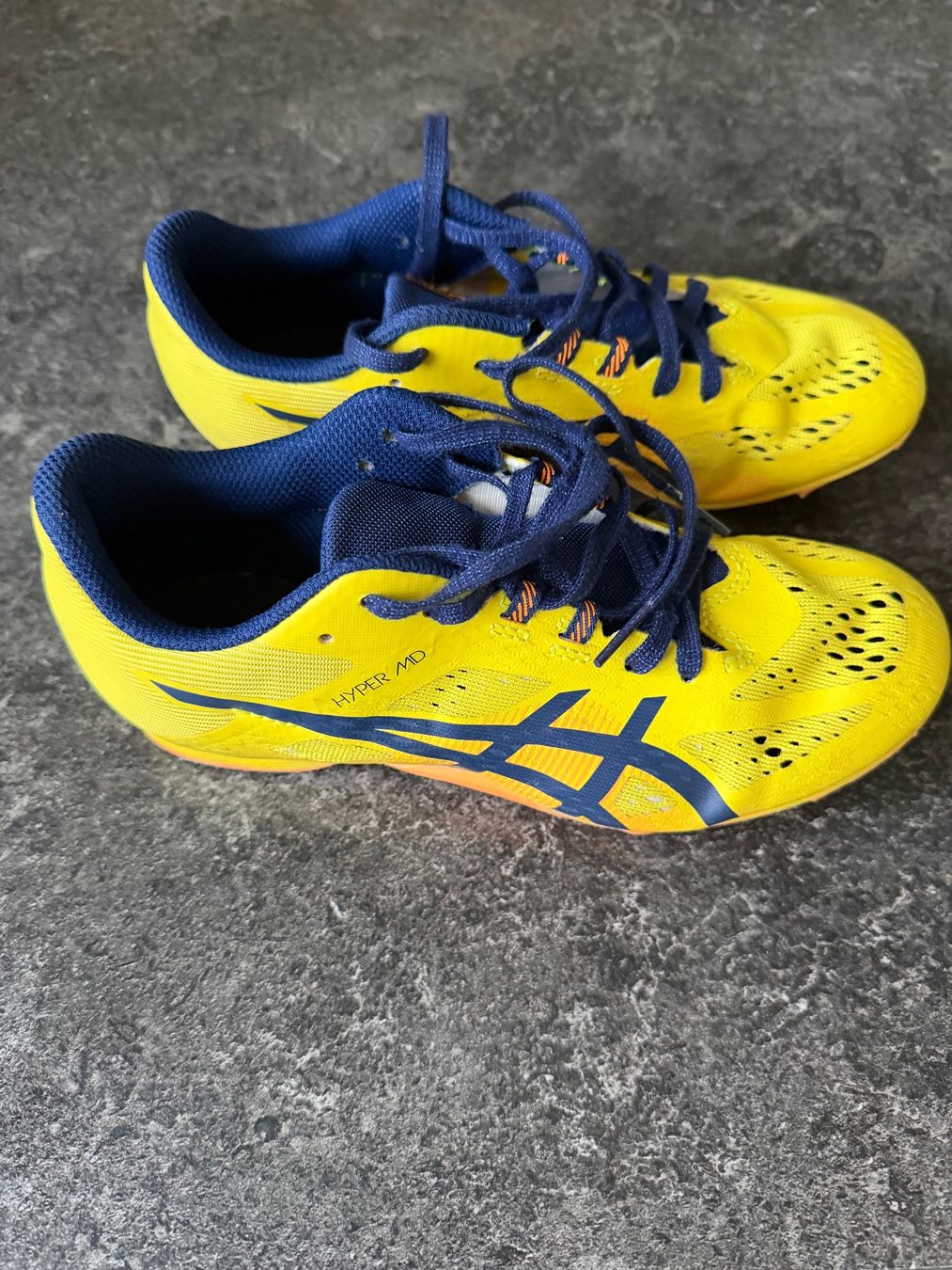 Asics Herrenschuhe: Nagelschuhe – Gebraucht aus Lachen SZ von Mavi8808