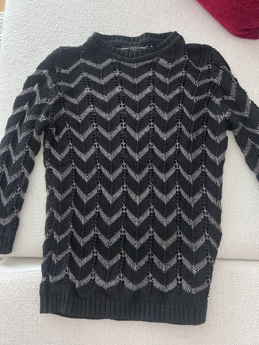 Guess Pullover & Sweatshirts: Guess pullover 3/4 arm length – Gebraucht aus Zurich von amf_k7k2