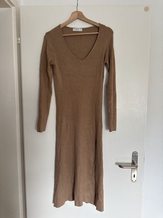 Rippkleid Stradivarius braun Grösse M guter Zustand
