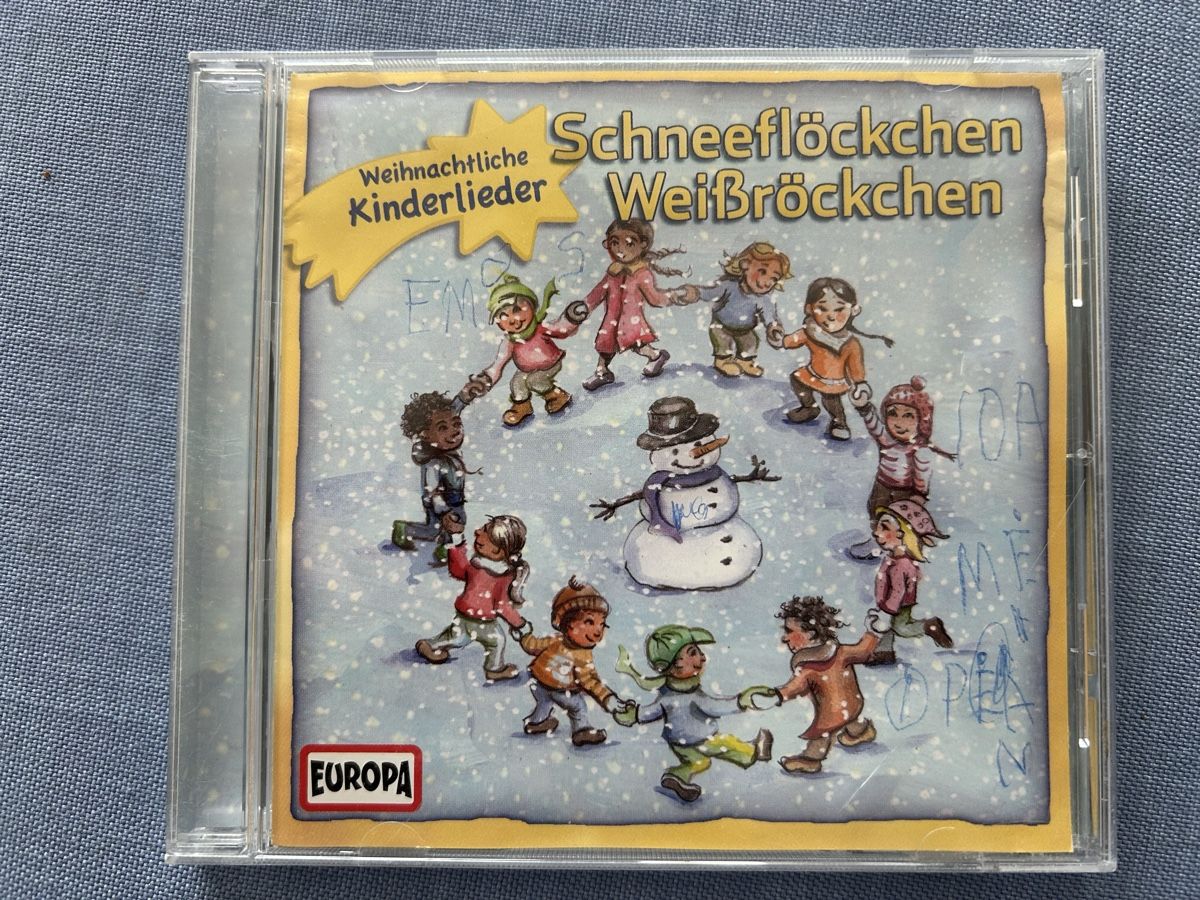 CD: Schneeflöckchen, Weissröckchen CD  Kinderlieder Europa – Usato da Wolhusen venduto da eve_m6cg