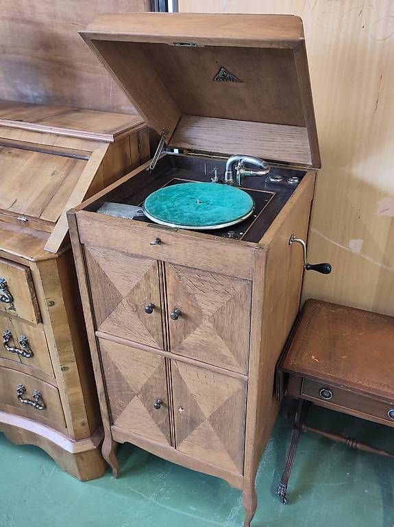 Giradischi: Grammophon in Kommode – Usato da Pratteln venduto da Cartonsducoeur_bl