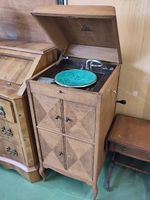 Grammophon in Kommode