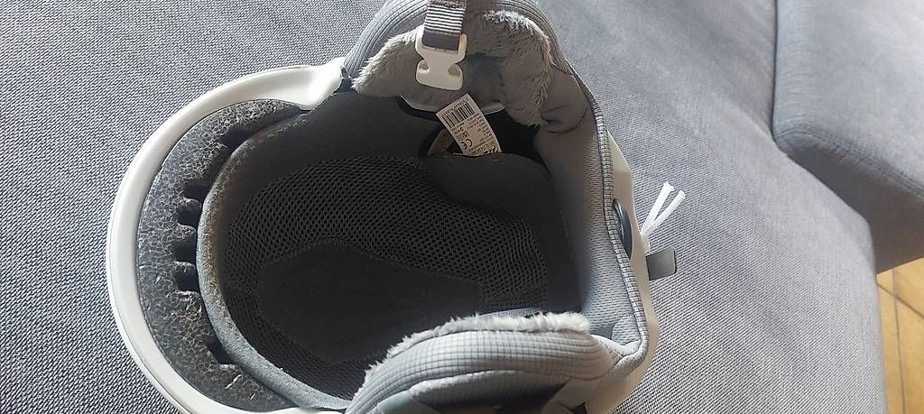 Helme: Skihelm Damen – Gebraucht aus Chur von mal_6m7r