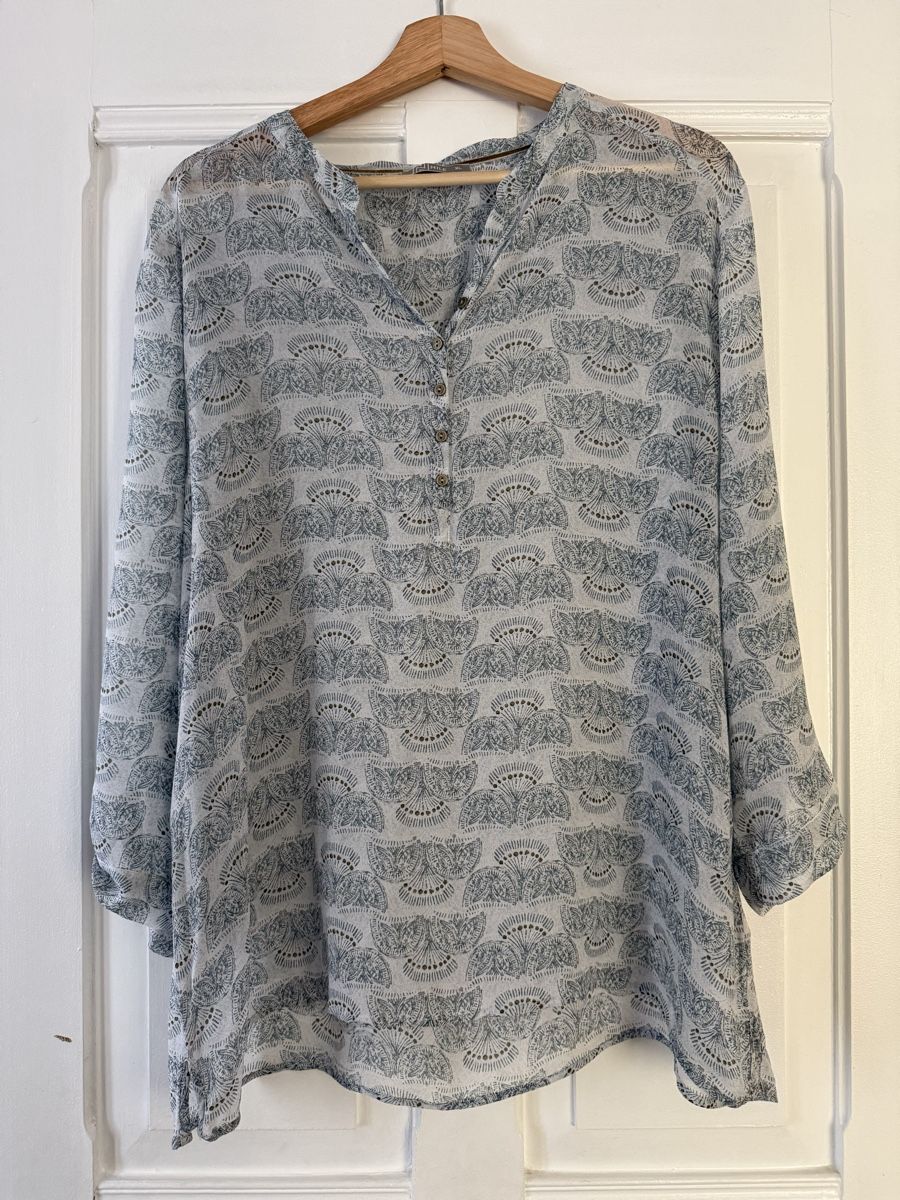 Camicette: Helle gemusterte Nile Bluse XL – Usato da Safenwil venduto da Empez