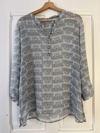 Helle gemusterte Nile Bluse XL