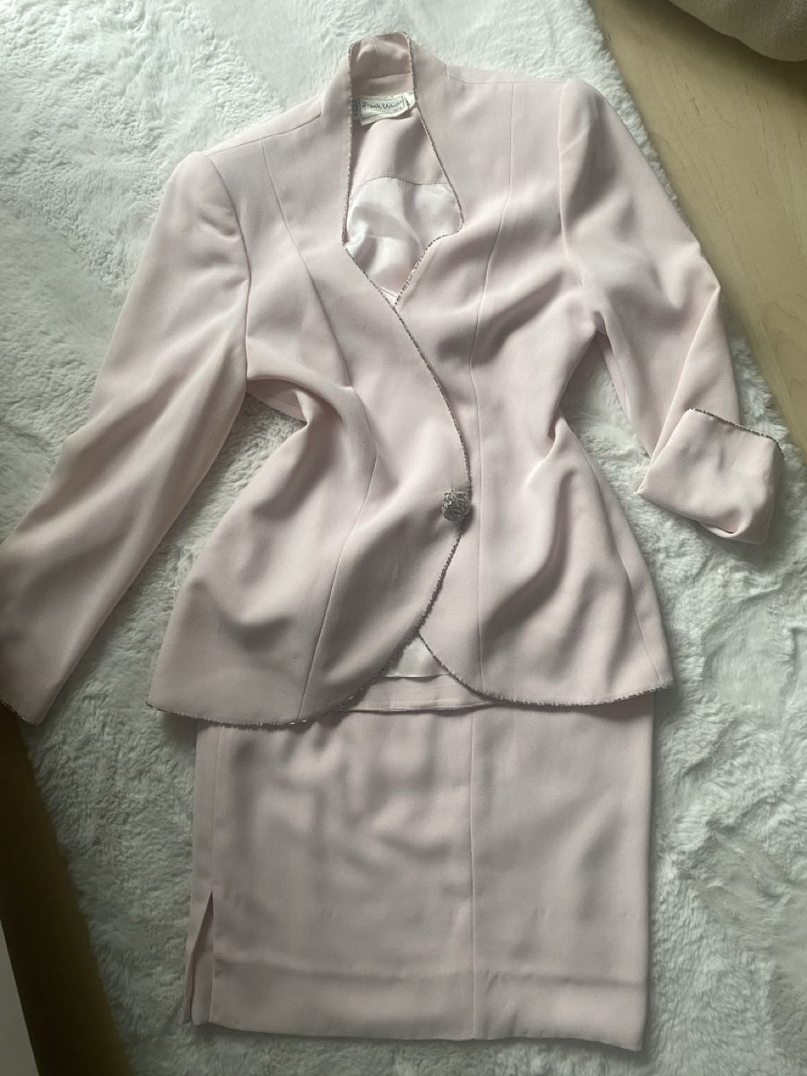 Giacche: Damen Blazer mit Rock hellrosa Perlenbesatz – Usato da Niederglatt ZH venduto da neunzehn82 6
