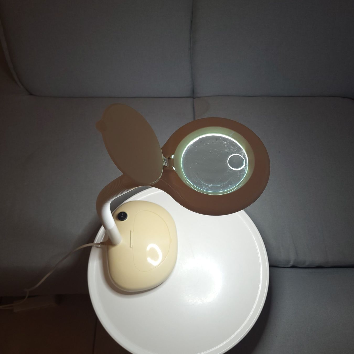 Lampen: " Toolcraft "  Arbeitslampe B901 mit Lupe und Ablage – Gebraucht aus Savièse von qm2710 9