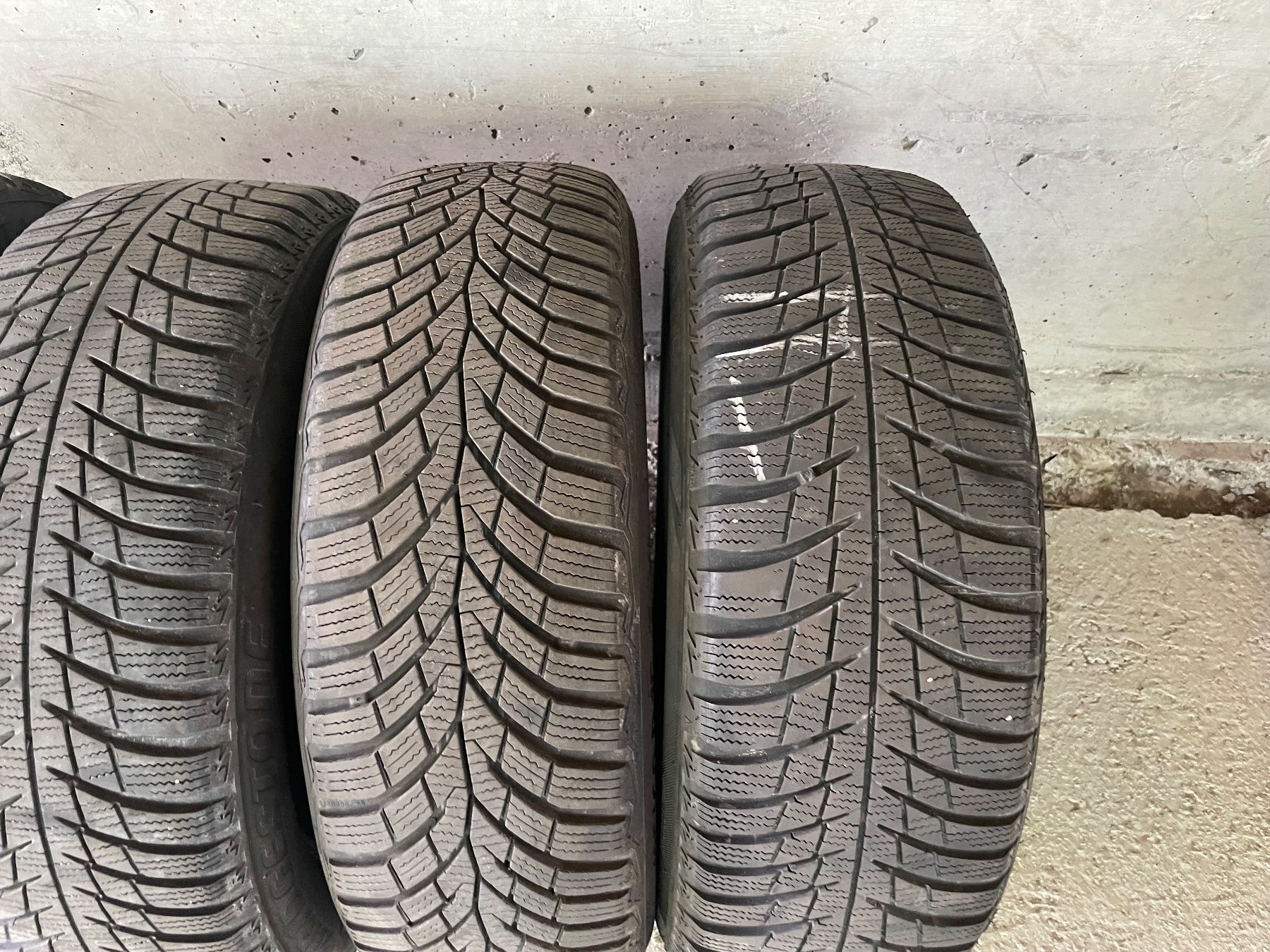 Pneumatici & Ruote complete: 4x 185/ 60 R15 Winterreifen – Usato da Einsiedeln venduto da VH_ 2