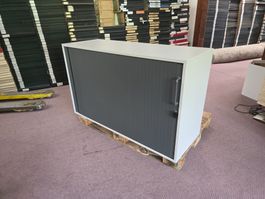 schöner Lateralschrank mit Schlüssel 120x44cm H: 73cm