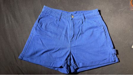 Blaue Damen Shorts Grösse 40 - Perfekt für den Sommer!