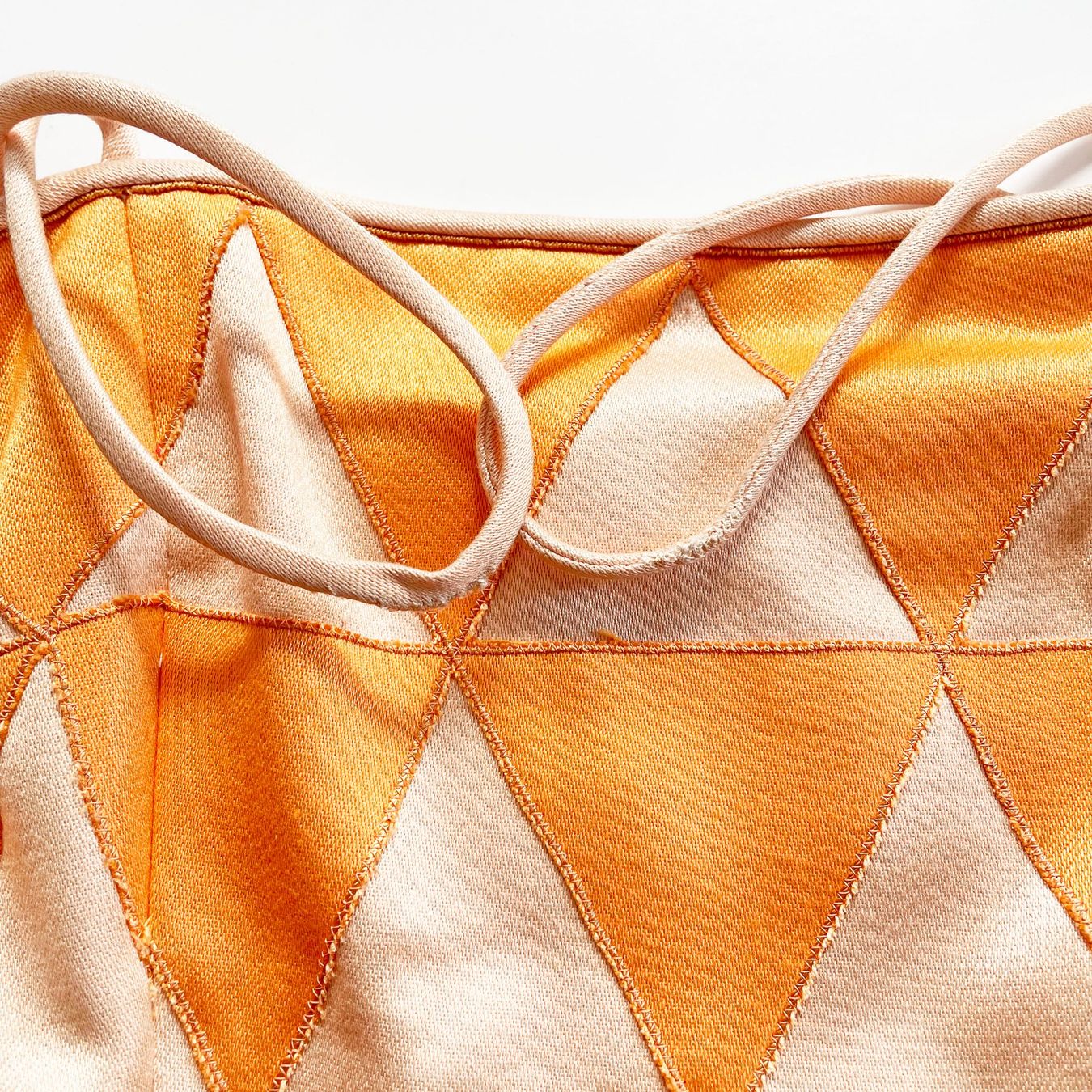 Kleider: Kleid Couture S/M orange Patchwork-Oberteil VINTAGE 1990s – Gebraucht aus Brüttisellen von Buxus 9
