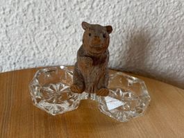 Bär aus Holz geschnitzt, Pfeffer und Salz-Schälchen(Brienz?)
