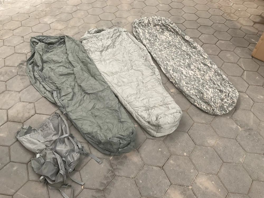 Système De Couchage Modulaire US GI ACU Gore-Tex Complet 5 Pièces - Camping - Occasion