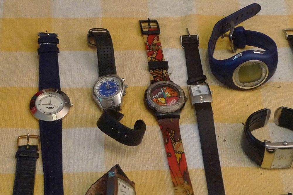 Orologi: LOT-UHREN 7. – Difettoso da Bern venduto da bn1640 1