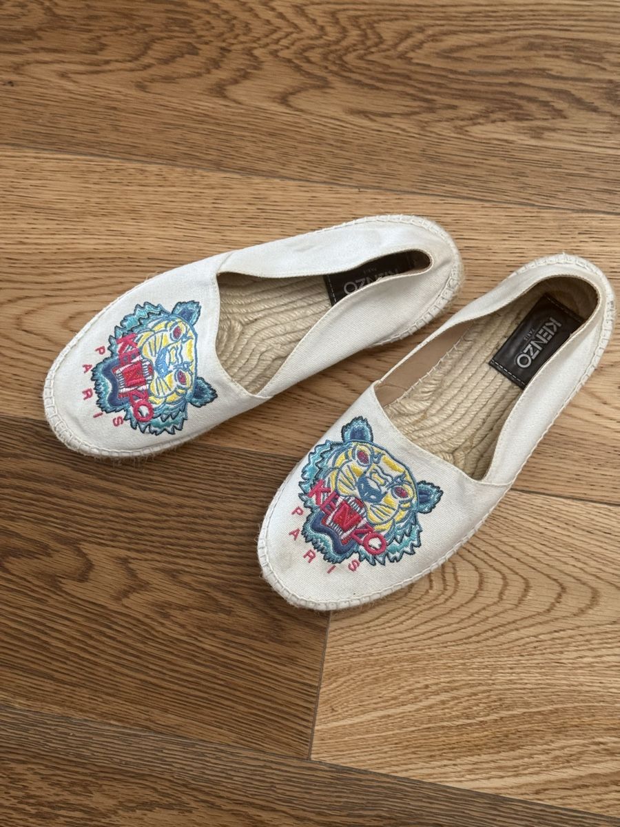 Kenzo Scarpe da uomo: Espadrilles Kenzo Tiger weiss Grösse 42 gebraucht – Usato da Ostermundigen venduto da wal_2qf6 4