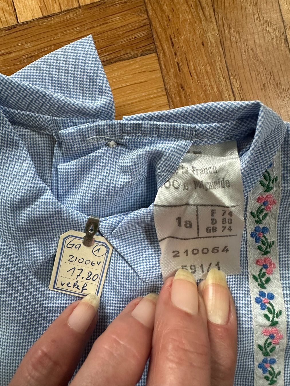 Chemises, Tops & T-shirts: Blusli – Neuf avec emballage d'origine à Balsthal par dasesaro 2