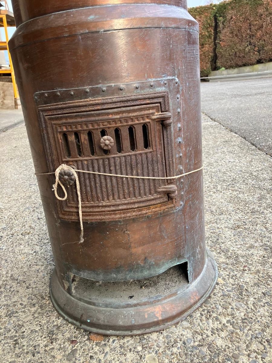 Altri mobili d'antiquariato: Säulenofen mit Wasserschiff – Usato da Olten venduto da marcia5 2