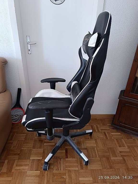 Chaises: Gaming Stuhl – D'occasion à Aefligen par lea-09 1
