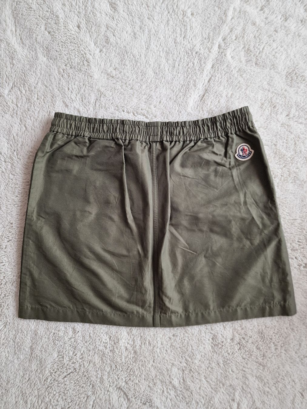 Moncler Gonne: Jupe Moncler neuve 44IT (40) – Nuovo (secondo la descrizione) da Yverdon-les-Bains venduto da Ed9lude 1