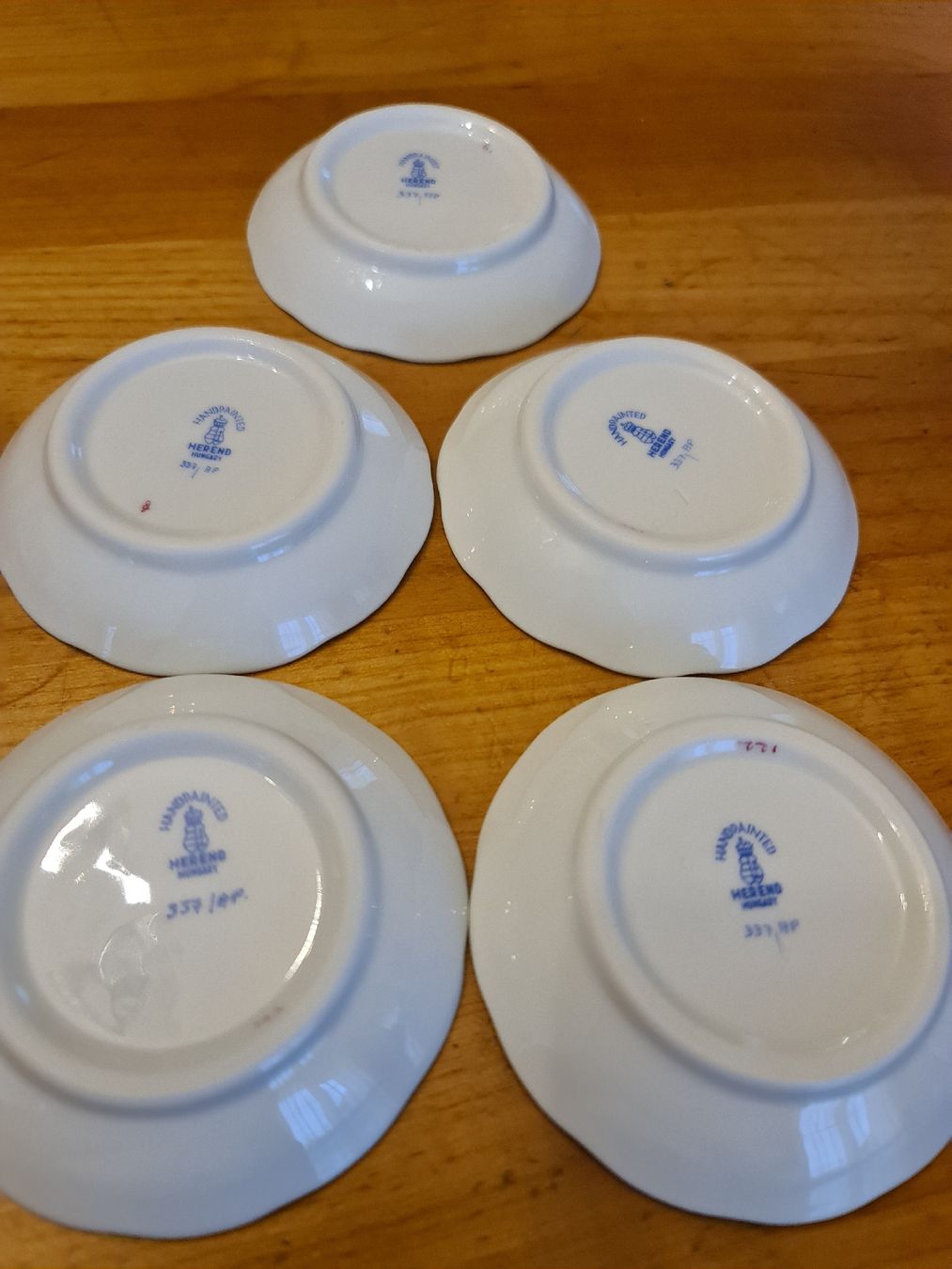 Herend Set di piatti: 5 antike Herend Tellerli Aponyi  – Usato da henau venduto da Rockj 2