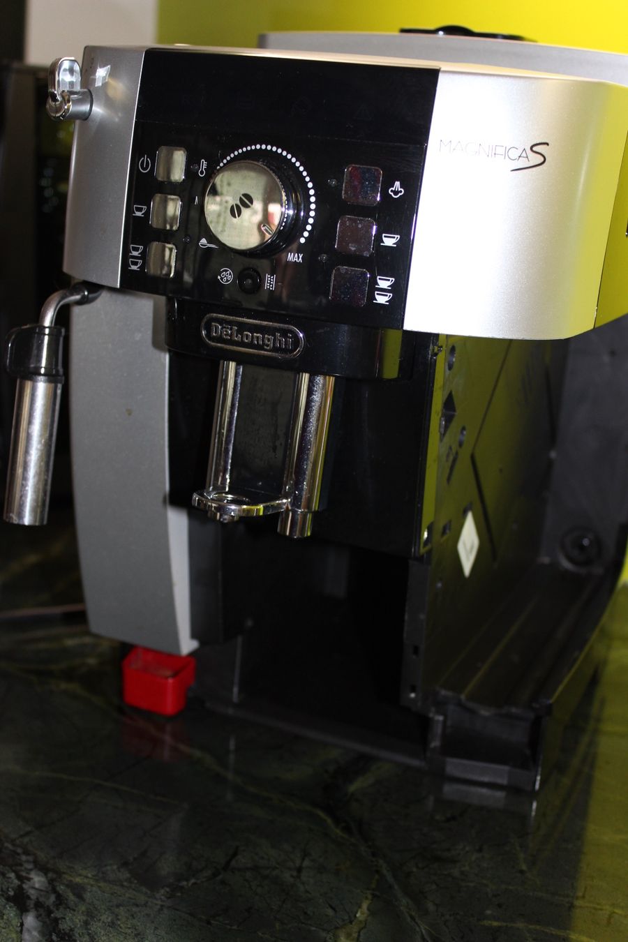 De'Longhi Macchine per caffè & Macchine per espresso: De Longhi Magnifica S  Kaffeemaschine – Usato da Werthenstein venduto da rori02 6